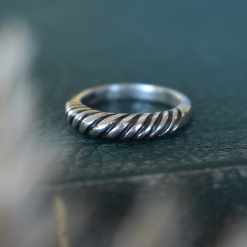 Aruna ring