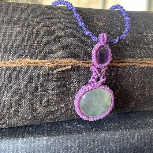 Μακραμέ κολιέ με Αβεντουρίνι και Αμέθυστο