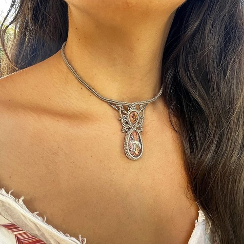 Μακραμέ κολιέ με Μεξικάνικο Οπάλιο της Φωτιάς