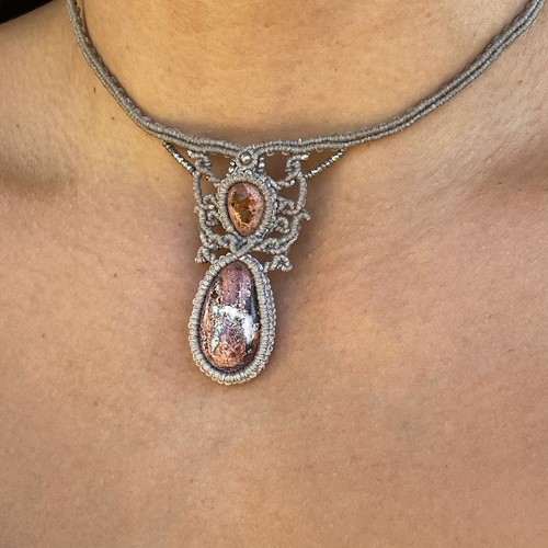 Μακραμέ κολιέ με Μεξικάνικο Οπάλιο της Φωτιάς