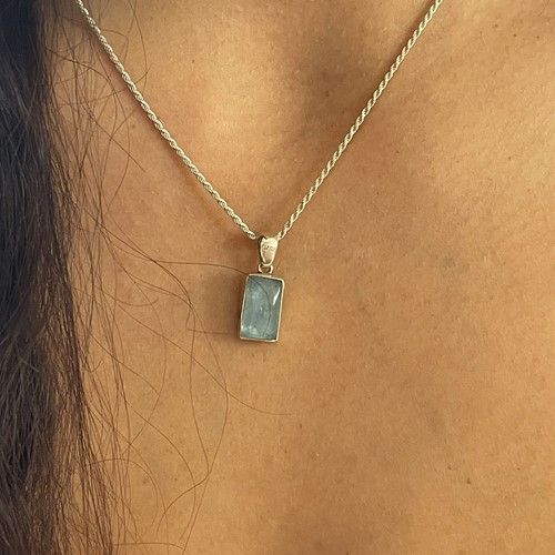 Nymphe necklace