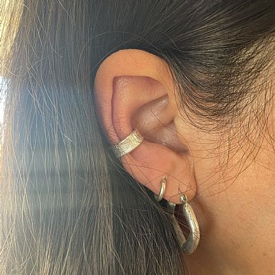 Aira earcuff