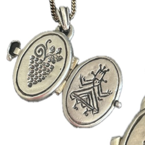 Meliora necklace