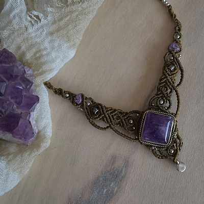 Μακραμέ κολιέ με Αμέθυστο